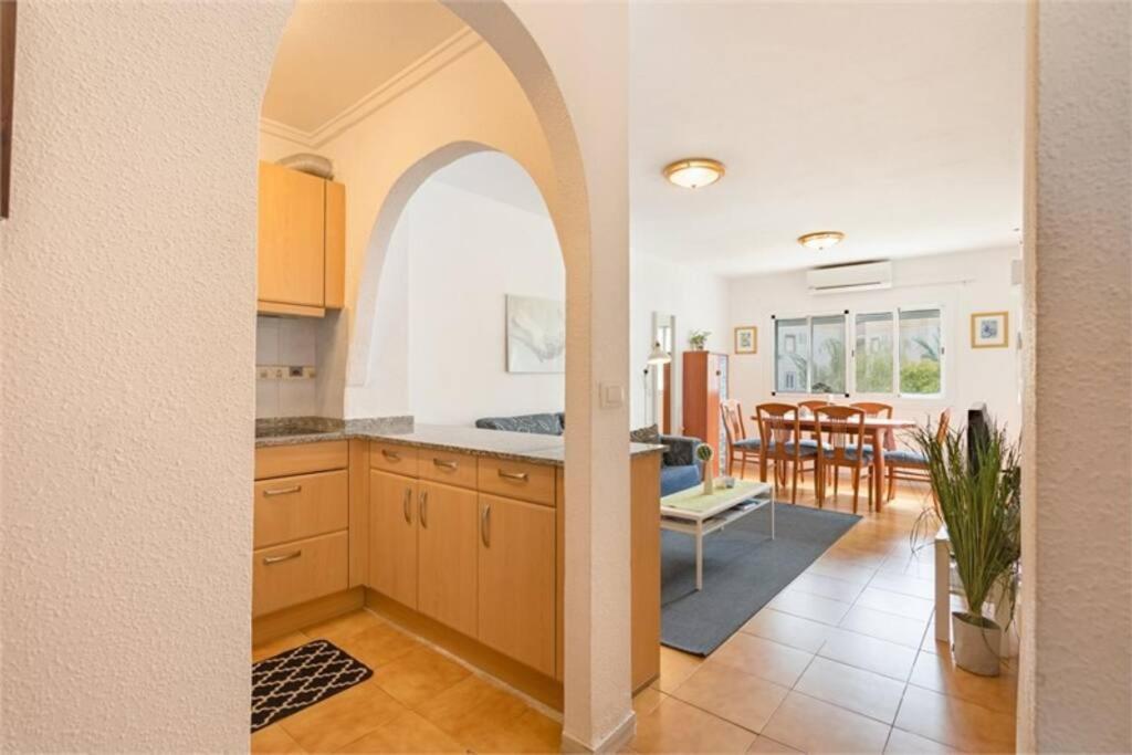Beautiful Apartment With 2 Bedrooms Close To Beach Torrevieja Exterior photo
